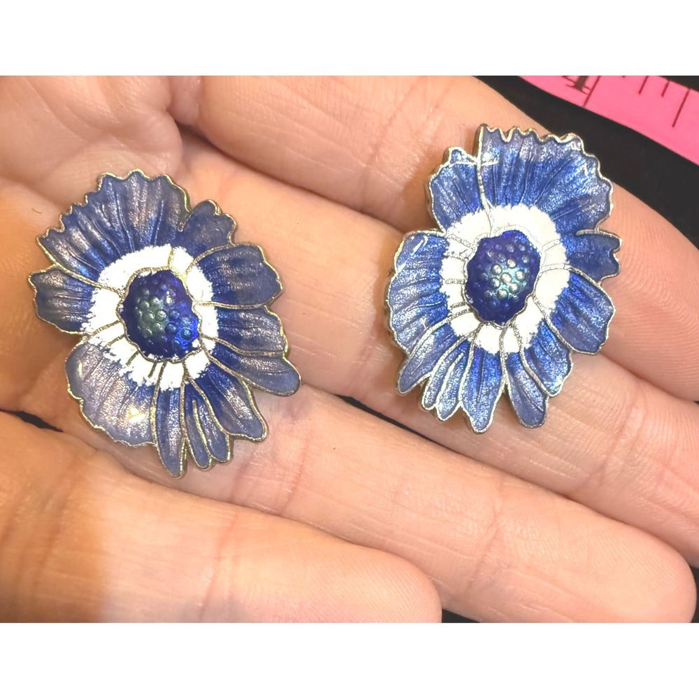 Vintage Blue White Enamel Flower Stud Earrings Gold Tone Floral Poppy Statement